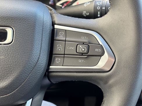 Used 2025 Jeep Compass Limited AWD/4WD image 30