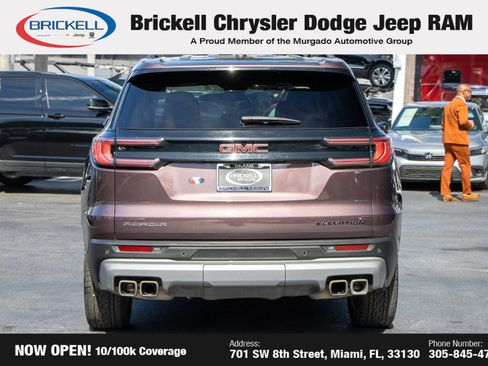 Used 2024 GMC Acadia Elevation image 6