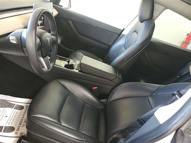Used 2021 Tesla Model Y 2WD image 2