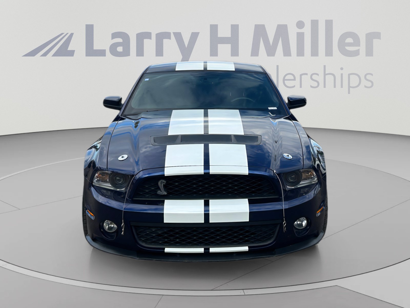 Used 2012 Ford Mustang Shelby GT500 w/ Electronics Pkg RWD image 8