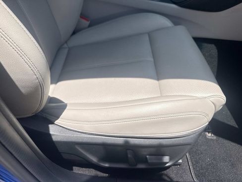 Used 2022 Genesis G70 2.0T RWD image 14