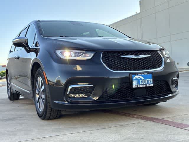 Used 2023 Chrysler Pacifica Limited FWD image 10