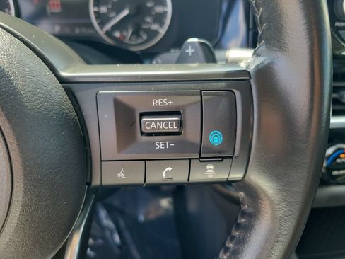 Used 2024 Nissan Pathfinder SV FWD image 21
