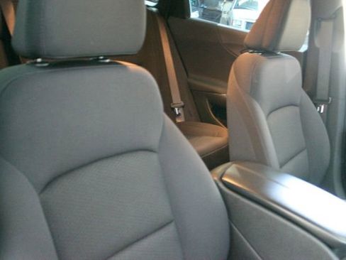 Used 2022 Chevrolet Malibu LT FWD image 11