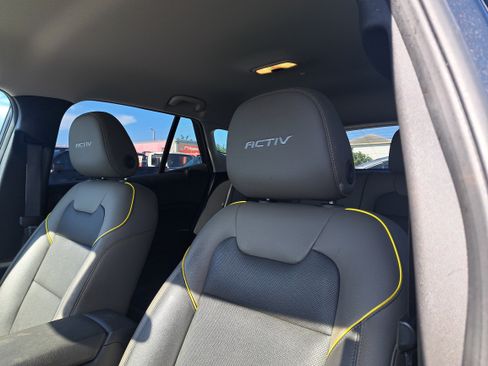 Used 2025 Chevrolet Trax ACTIV FWD image 13