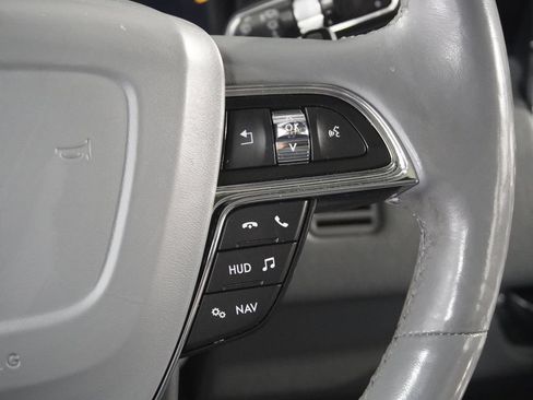 Used 2019 Lincoln Navigator L Reserve w/ Cargo Package AWD/4WD image 18