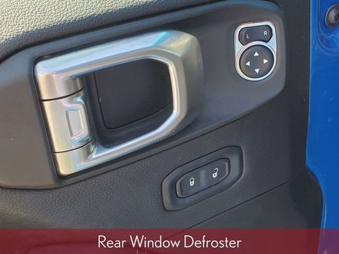 Used 2023 Jeep Wrangler Unlimited Sahara w/ Cold Weather Group AWD/4WD image 12