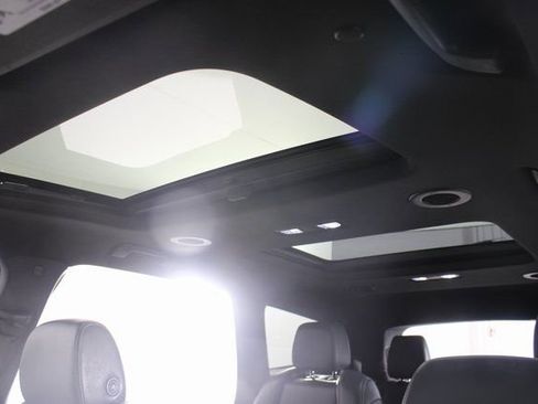 Used 2023 Buick Enclave Essence w/ Experience Buick Package image 9