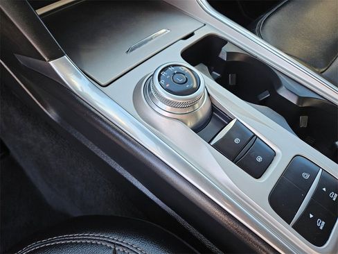 Used 2023 Ford Explorer Limited image 25