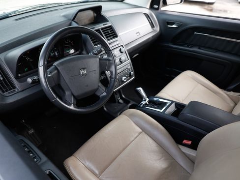 Used 2010 Dodge Journey R/T w/ Navigation & Sound Group I image 4