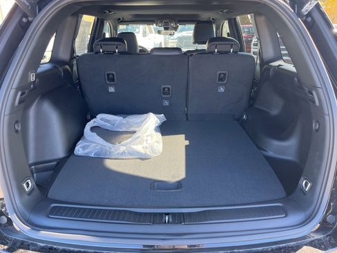 New 2025 Jeep Grand Cherokee Altitude image 14