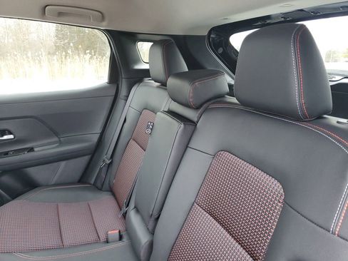 New 2026 Nissan Kicks SR image 25