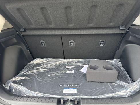 New 2025 Hyundai Venue Limited image 10