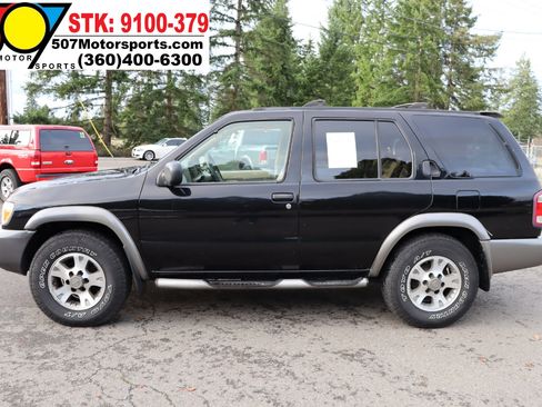 Used 2001 Nissan Pathfinder SE image 5