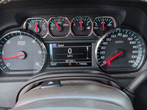 Used 2018 Chevrolet Tahoe LT w/ LT Signature Package RWD image 13