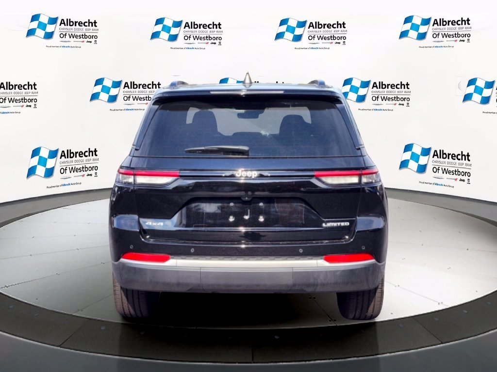 Used 2026 Jeep Grand Cherokee Limited AWD/4WD image 4
