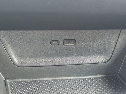 Used 2025 Chevrolet Equinox LT FWD image 22