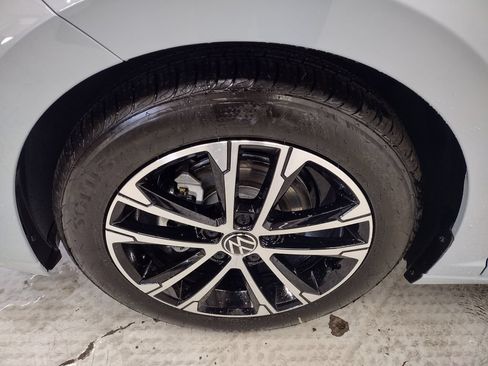 New 2026 Volkswagen Jetta Sport FWD image 5