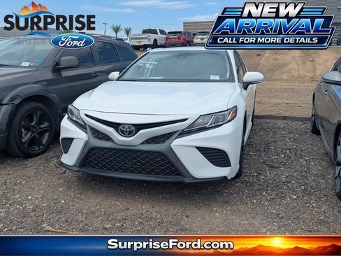 Used 2020 Toyota Camry SE w/ Audio Package FWD image 1
