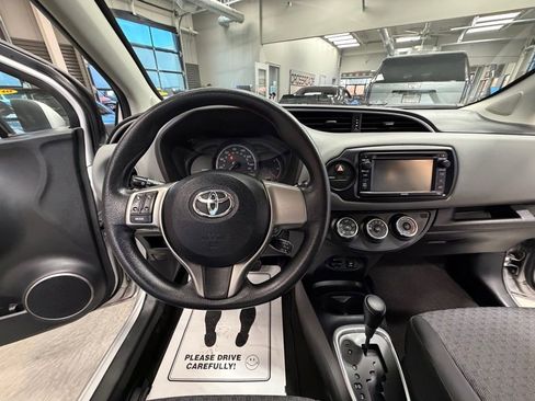 Used 2015 Toyota Yaris LE image 9