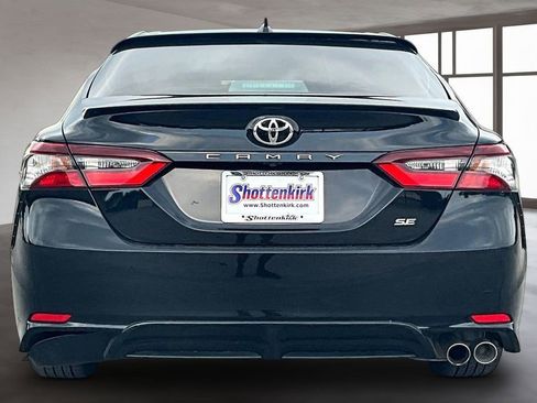 Used 2023 Toyota Camry SE w/ Convenience Package FWD image 5
