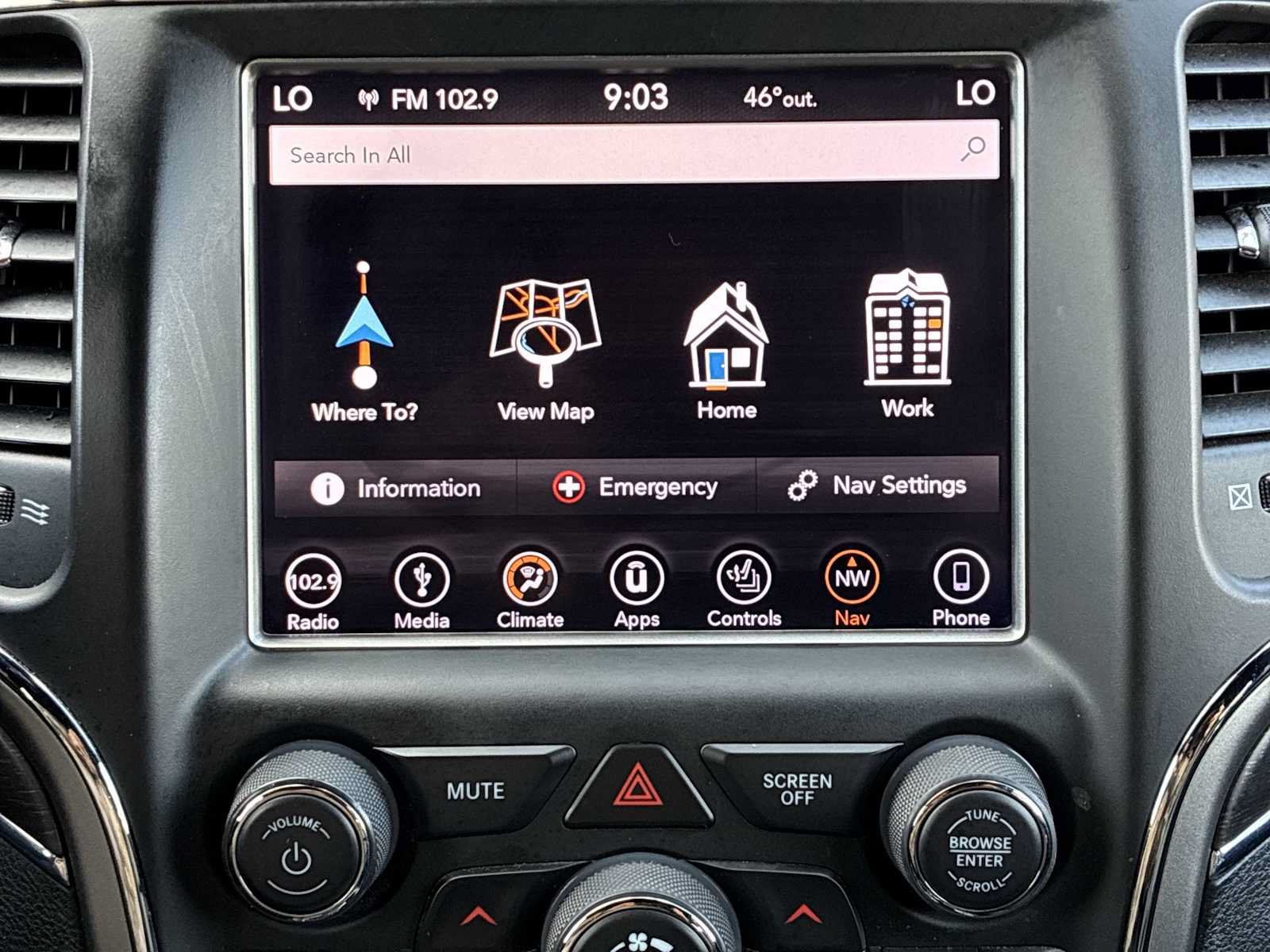 Used 2018 Jeep Grand Cherokee Limited AWD/4WD image 19