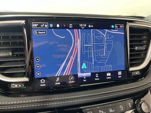 Used 2024 Chrysler Pacifica Limited w/ S Appearance Package FWD image 29