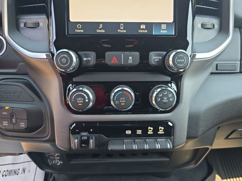 Used 2025 RAM 3500 Big Horn AWD/4WD image 28