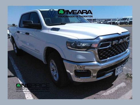 Used 2025 RAM 1500 Big Horn AWD/4WD image 1