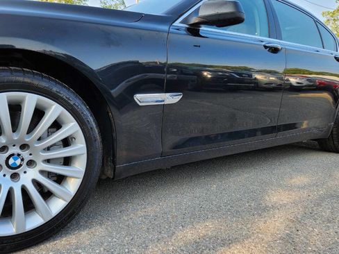 Used 2011 BMW 750Li xDrive image 8