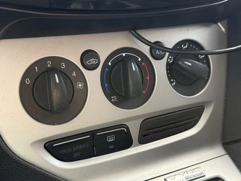 Used 2013 Ford Focus SE w/ Super Fuel Economy (SFE) Pkg image 18