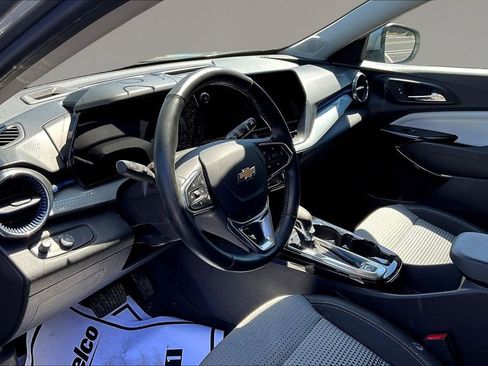 Used 2025 Chevrolet Trax LT w/ Driver Confidence Package FWD image 13
