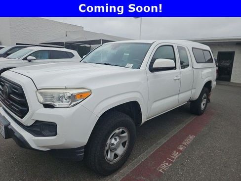 Used 2018 Toyota Tacoma SR w/ SR Convenience Package RWD image 1