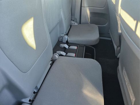 Used 2013 Toyota Tacoma 4x4 Access Cab V6 w/ SR5 Pkg image 44