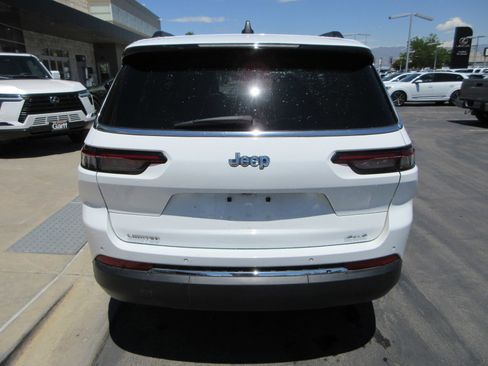 Used 2023 Jeep Grand Cherokee L Limited w/ Luxury Tech Group II AWD/4WD image 7