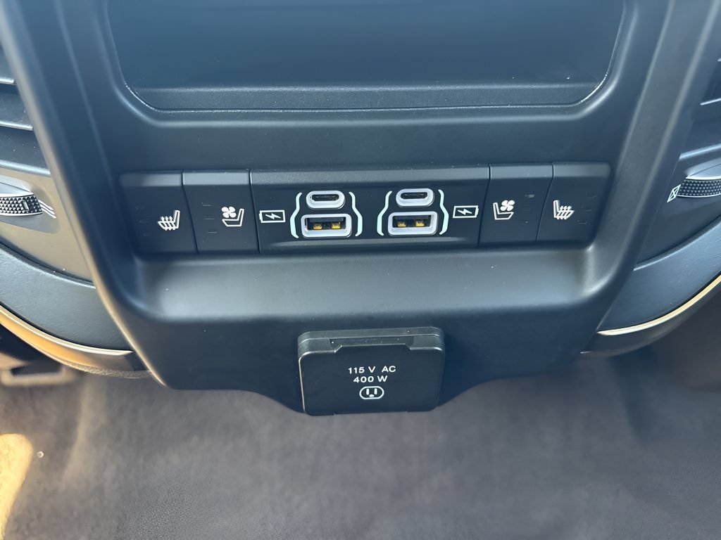 Used 2025 RAM 1500 Limited AWD/4WD image 14