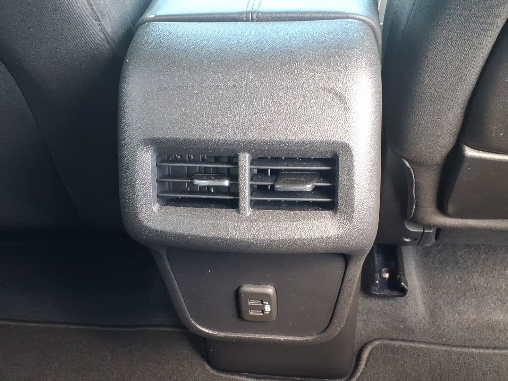 Used 2020 GMC Terrain SLE FWD image 17