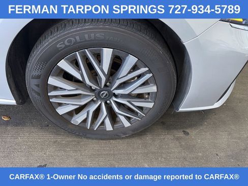 Used 2024 Nissan Altima 2.5 SV w/ SV Premium Package FWD image 3