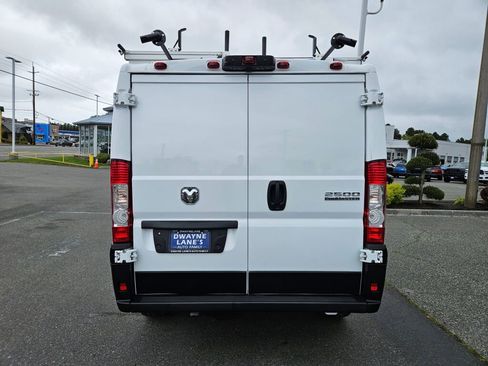 Used 2025 RAM ProMaster 2500 w/ Convenience Group FWD image 4