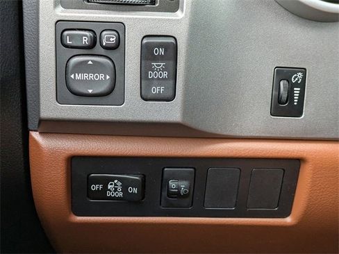 Used 2011 Toyota Tundra Limited image 24