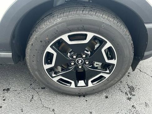 Used 2024 Ford Bronco Sport Outer Banks w/ Tech Package image 30