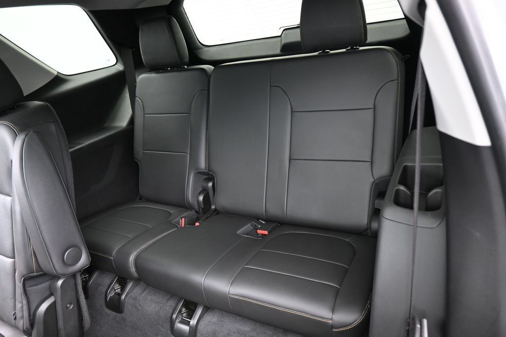 Used 2021 Chevrolet Traverse Premier w/ Redline Edition FWD image 47