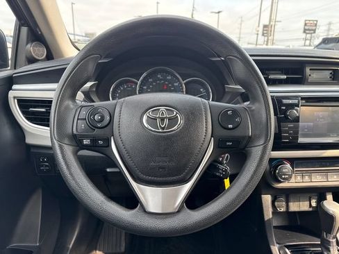 Used 2014 Toyota Corolla LE FWD image 18