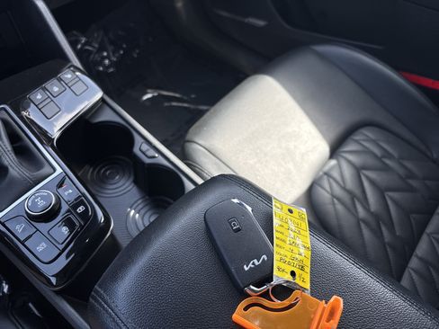 Used 2023 Kia Sportage X-Pro AWD/4WD image 32