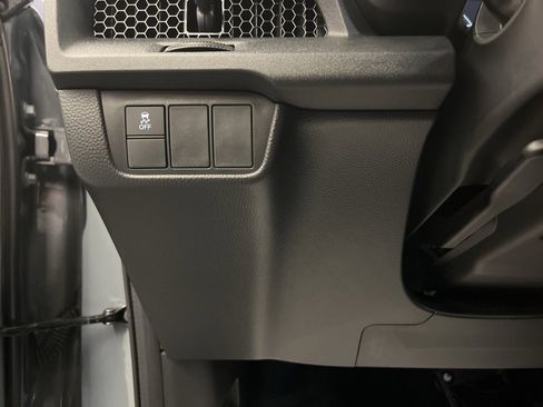 Used 2025 Honda CR-V EX image 12