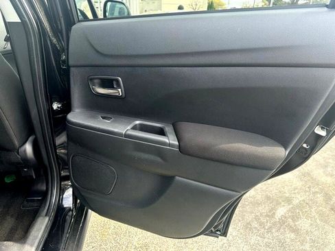 Used 2023 Mitsubishi Outlander Sport ES image 27