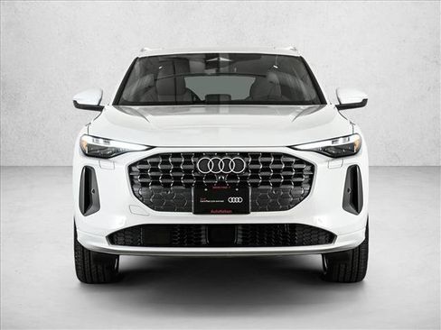 Certified 2025 Audi Q5 Premium w/ Premium Plus AWD/4WD image 2