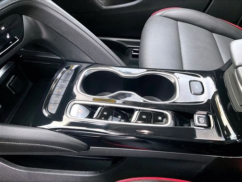 Used 2023 Buick Envision Essence w/ Sport Touring Package image 19