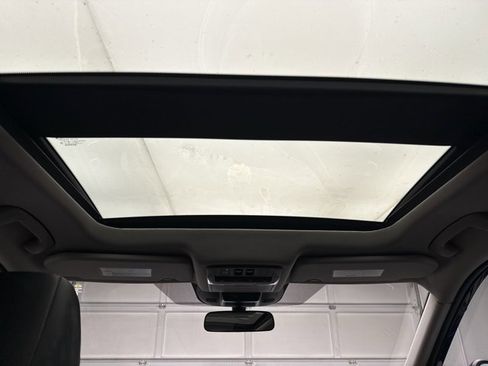 Used 2021 Nissan Rogue SV w/ Premium Package image 17