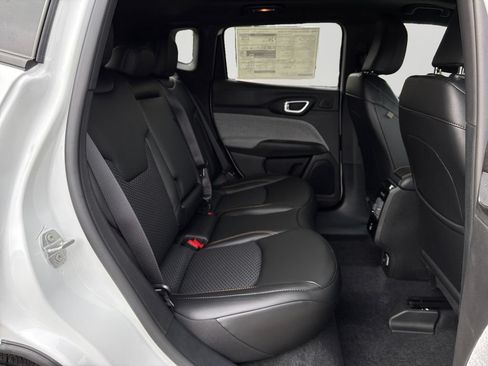 New 2026 Jeep Compass Latitude AWD/4WD image 13